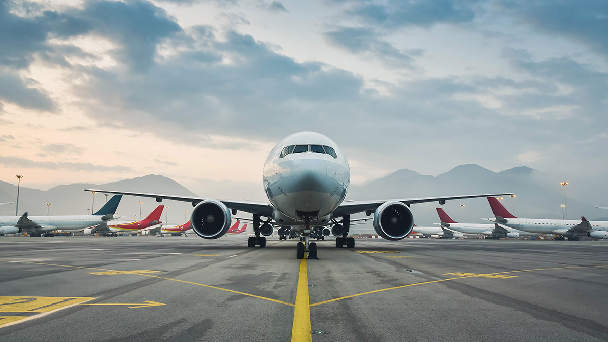 How Do Airlines Work to Remain Competitive?